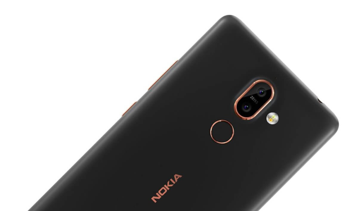 Nokia 7 Plus detail